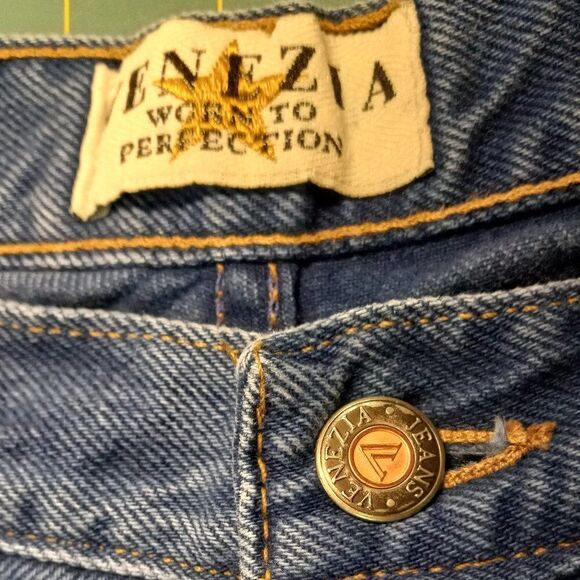 Venezia Jeans - Picture 5 of 8